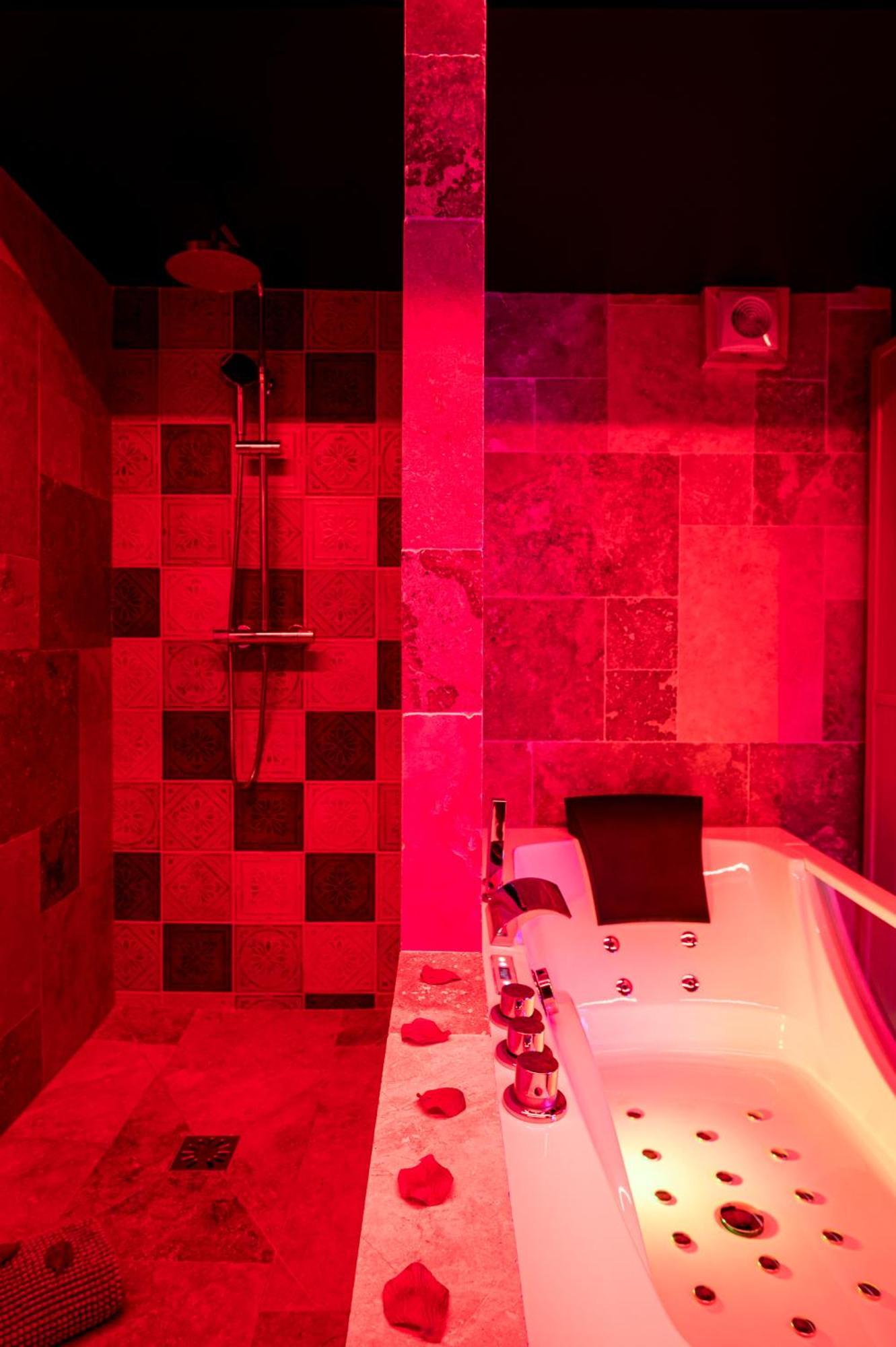 Loveroom Sauna, Balneo, Parking Prive Dans Le Centre De Honfleur Ruang foto