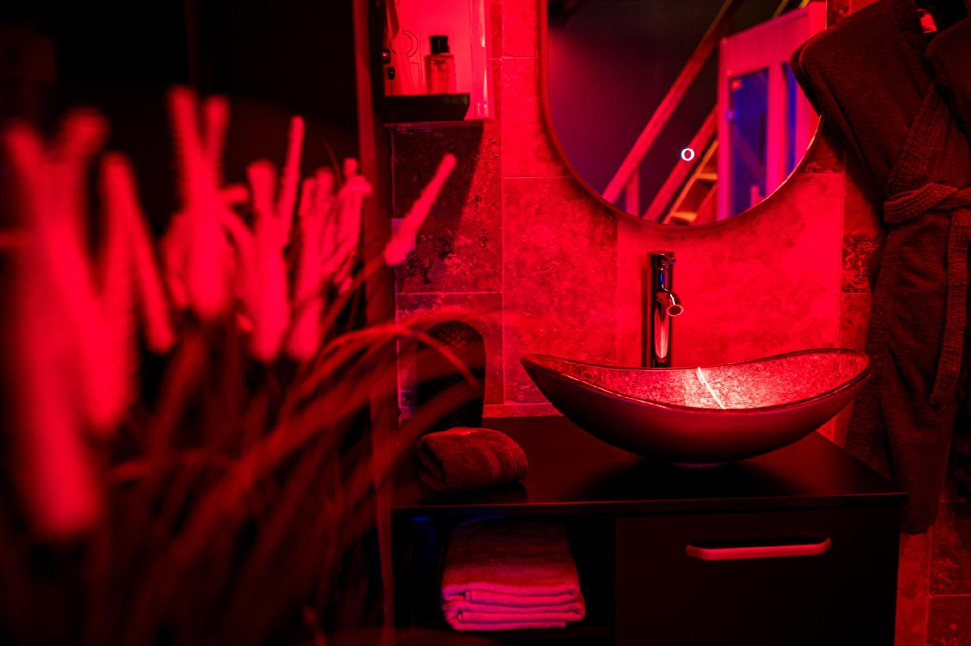 Loveroom Sauna, Balneo, Parking Prive Dans Le Centre De Honfleur Ruang foto