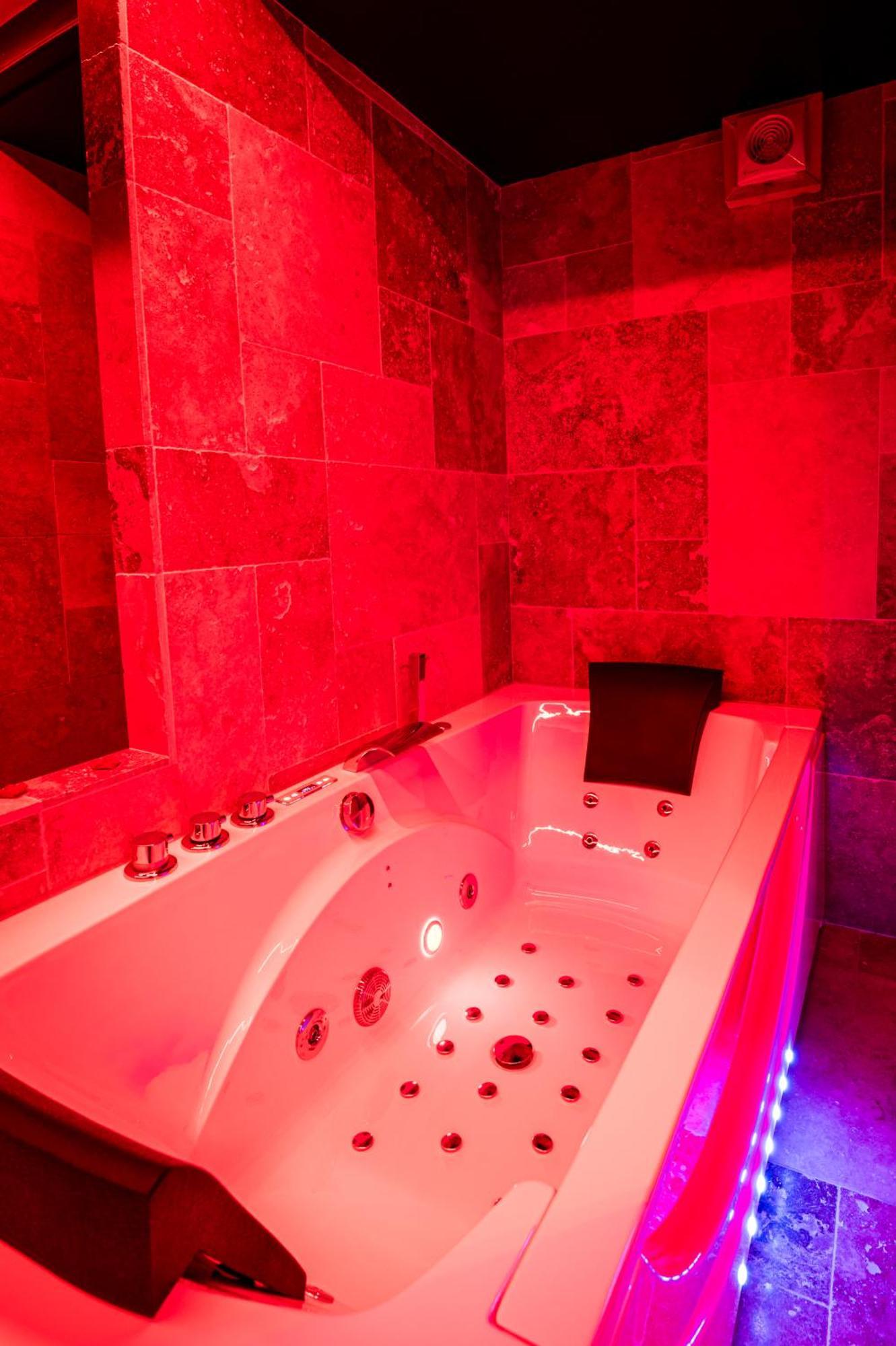Loveroom Sauna, Balneo, Parking Prive Dans Le Centre De Honfleur Ruang foto